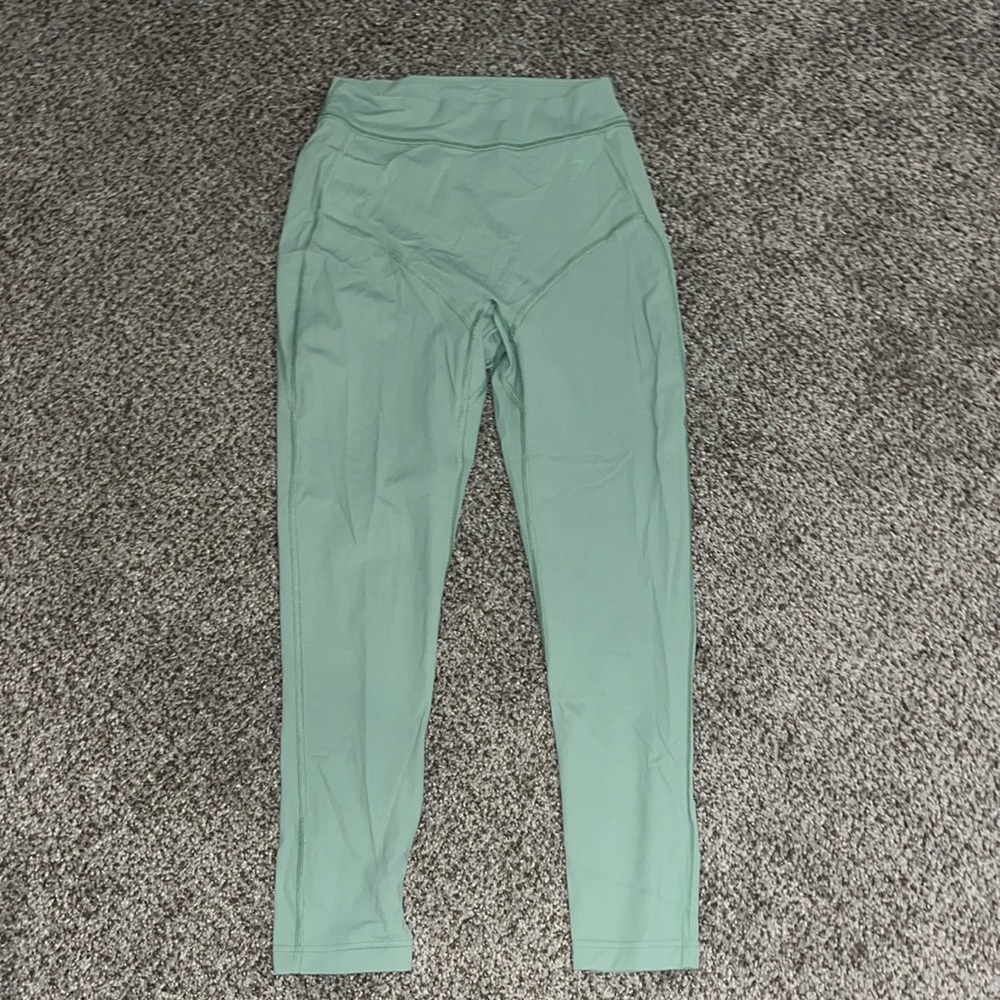 gymshark KK fitness cropped leggings - small